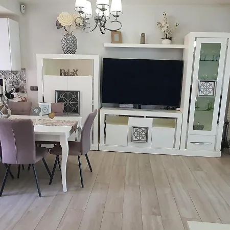 Holiday home Niza Malaga