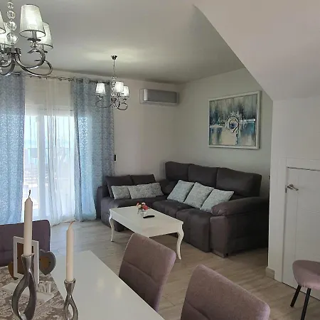 Holiday home Niza Malaga